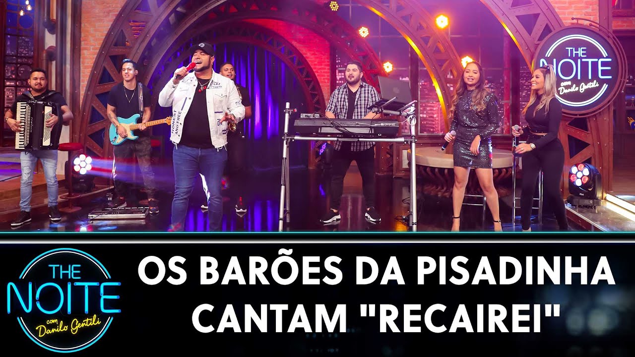Os Barões da Pisadinha cantam 
