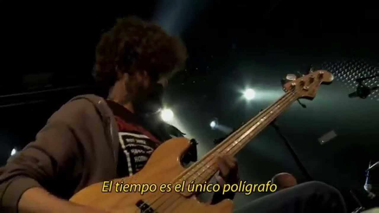 Berri Txarrak - Poligrafo Bakarra (live) (subtítulos castellano)