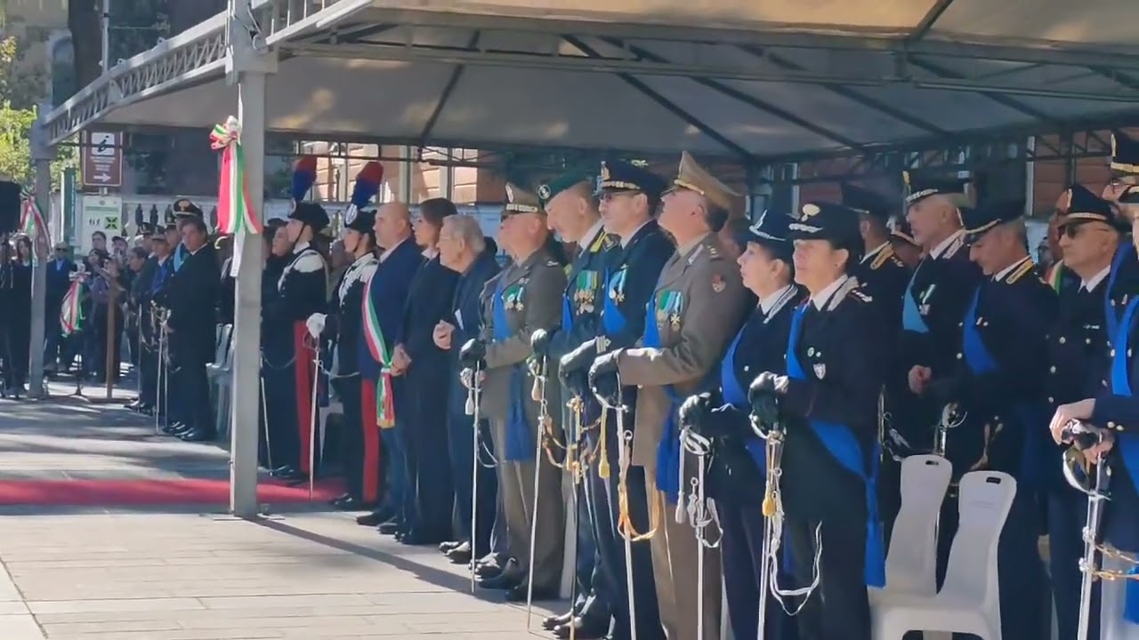 Terni, 4 novembre: onori al Prefetto, alzabandiera, inno di Mameli e dispiegamento del Tricolore
