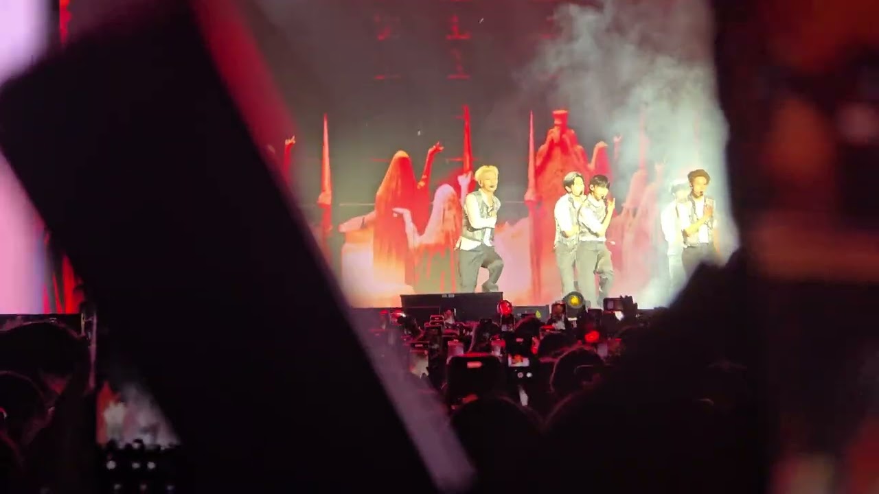 ENHYPEN (엔하이픈) - Bad Desire (With or Without You) @walktheline in Brussels (30.08.2025) 