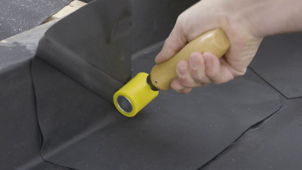 Verlijmen prefab binnenhoek en buitenhoek EPDM. Tips en Tricks voor het werken met EPDM dakbedekking