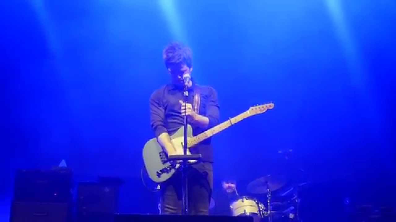 Noel Gallagher talks about his Brother Liam (very funny)