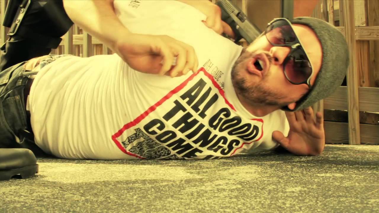 Davincci Ft. Wrekonize & Bernz of ¡Mayday! - It's Not That Serious