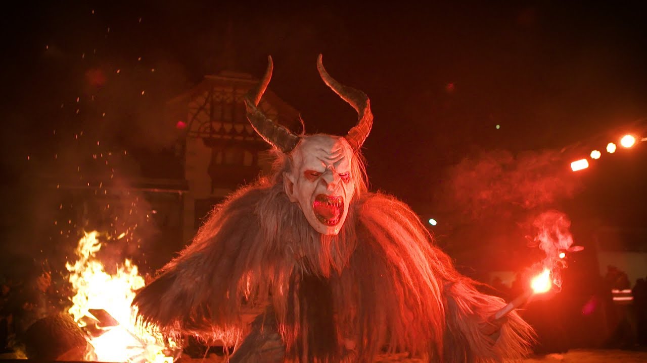 Adventmarkt mit Krampuslauf in Flirsch 2019