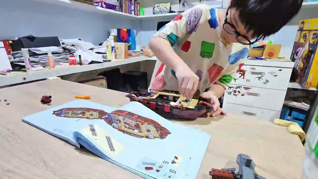LEGO Creator 3 in 1  PIRATE SHIP (31109)