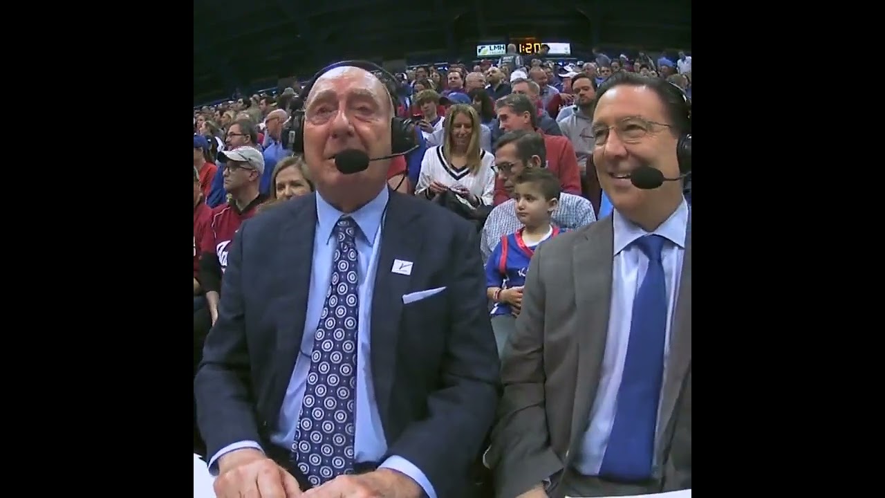 Dick Vitale was emotional after a surprise standing ovation at Allen Fieldhouse 🥹❤️