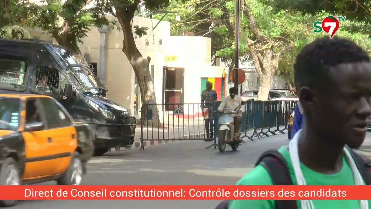Direct: Situation au Conseil constitutionnel: le ballet se poursuit