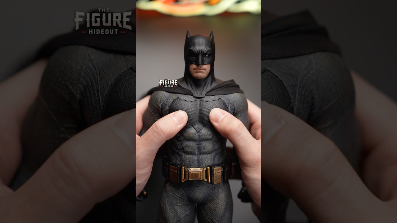 THE BEST HOT TOYS BATMAN? 
