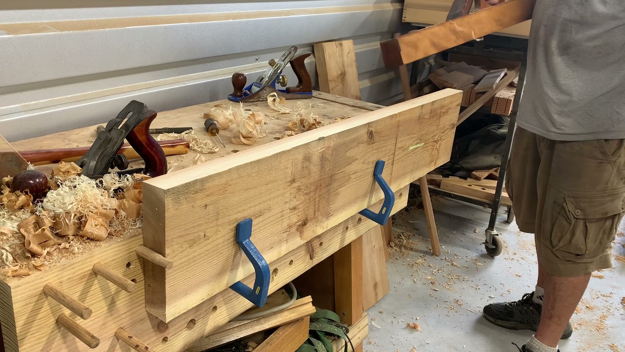 Joining boards for a table top