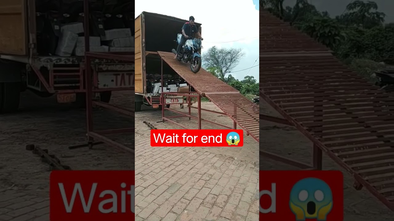 Hero Bike unloading 😱🔥Hero Bike unloading showroom | RG AUTO #shorts #shortvideo #unloading mistake