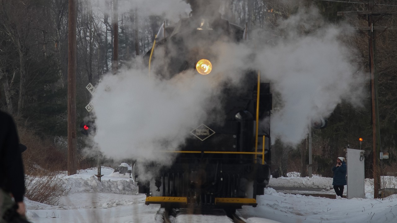 Reading and Northern 2102 Goes Into Emergency