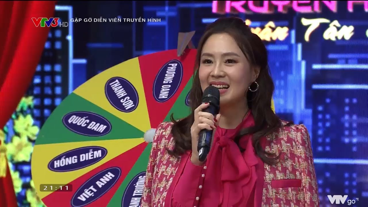 Hồng Diễm tiết lộ vì sao mãi chưa hôn trên phim, Hồng Đăng nhớ lại thời khốn khó | VTV24