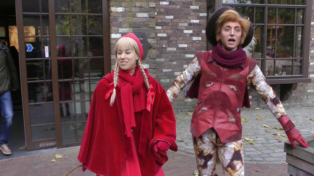 Met Roodkapje en Gelaarsde Kat van Bosrijk naar Efteling
