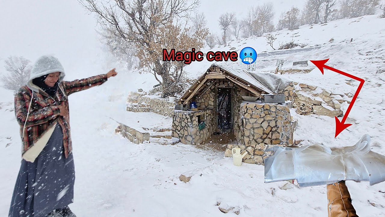 Single mother's incredible resilience in relentless blizzard to protect cave shelter🥶😲