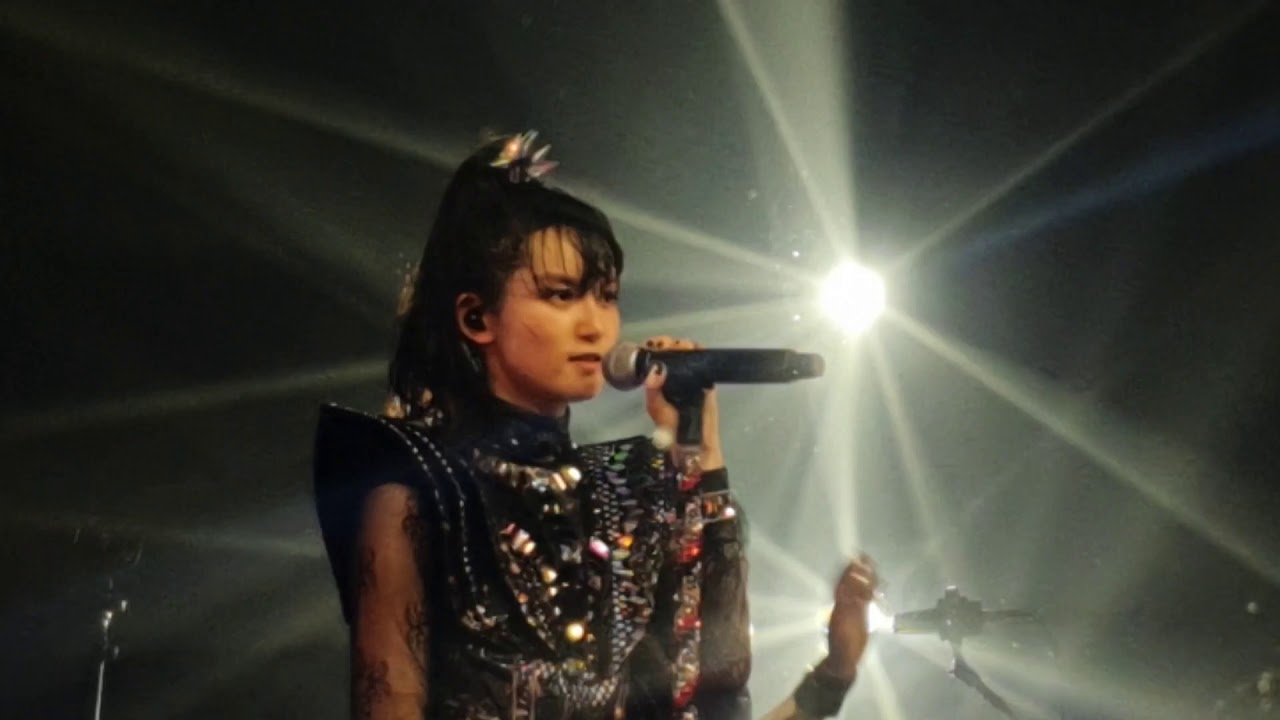 BABYMETAL - Headbangeeeeerrrrr!!!!!!! (Paris 2020)