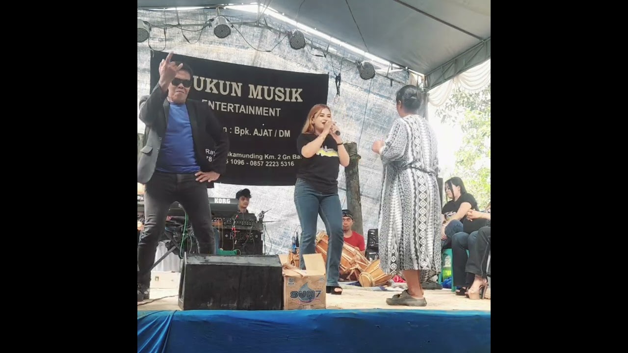 Ombimaoficiall mbimaoficiall ( Juragan empng) Miz Dhilah