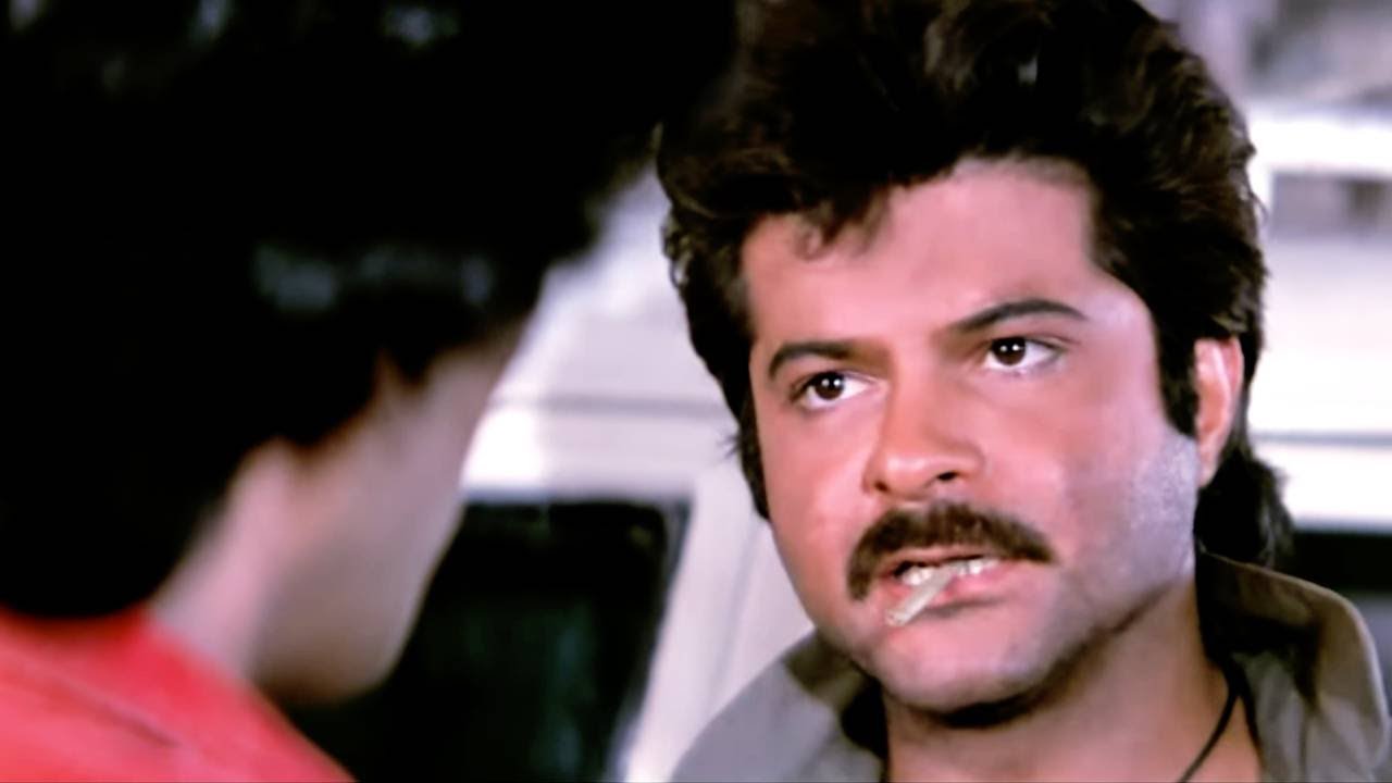 किसी भी चरसी को 10 15 रूपए का चरस पीला दो सब उगल देगा - Anil Kapoor Tezaab Movie Scene