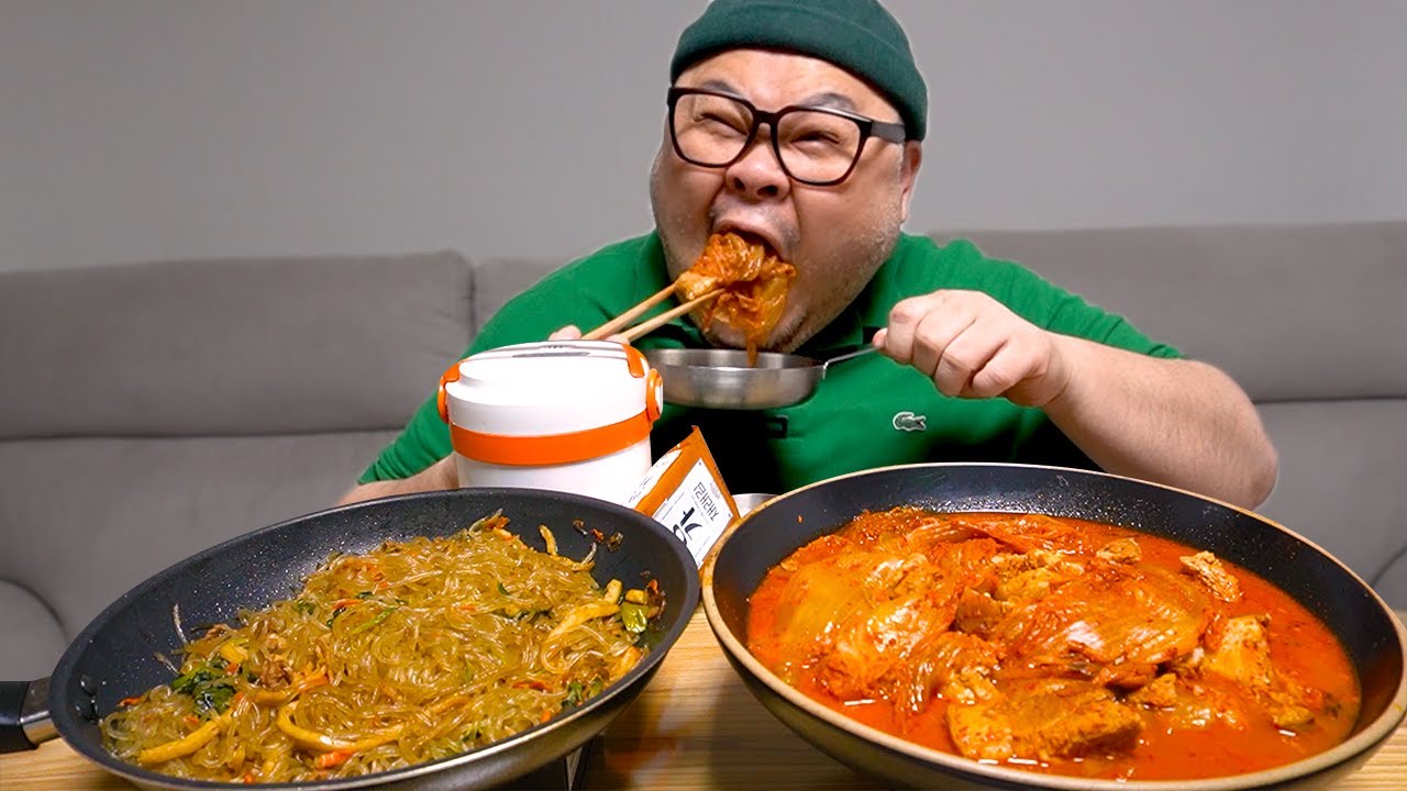 통돼지 김치찜에 잡채 가득│ Braised Aged Kimchi and Pork Mukbang Eatingshow