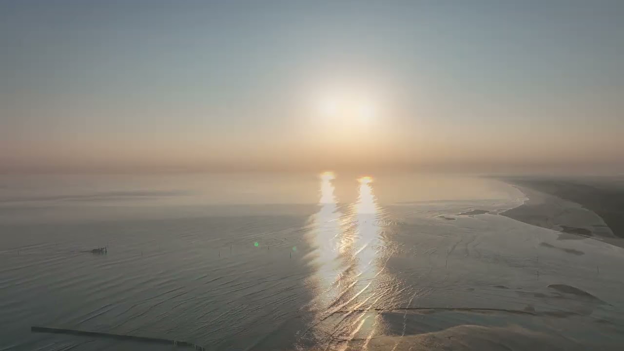 Bibione: drone  in volo su laguna e porto