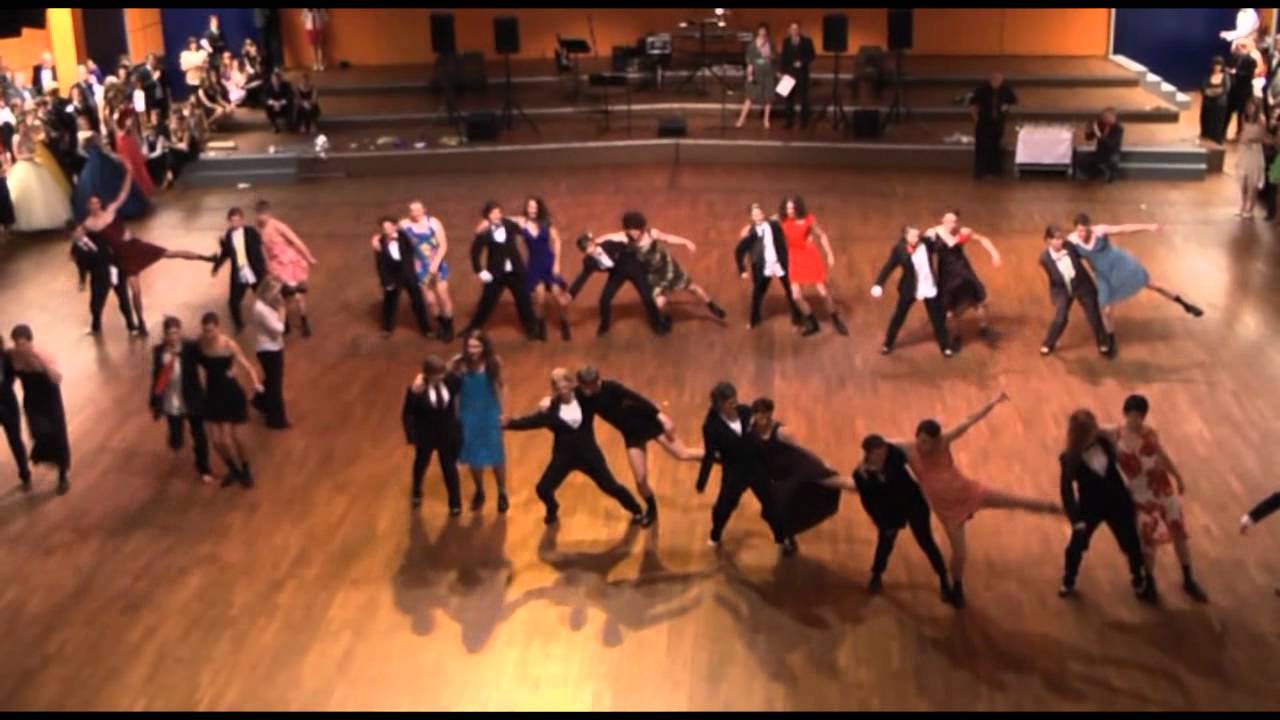 2012: Ples Gymnázia Špitálská - Překvapení 8.V: Rock 'n' Roll [Novákovi]