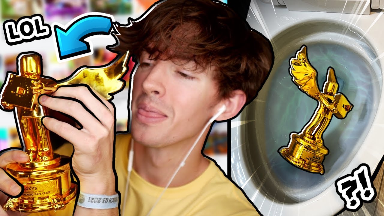 I destroyed my Roblox BLOXY AWARD...