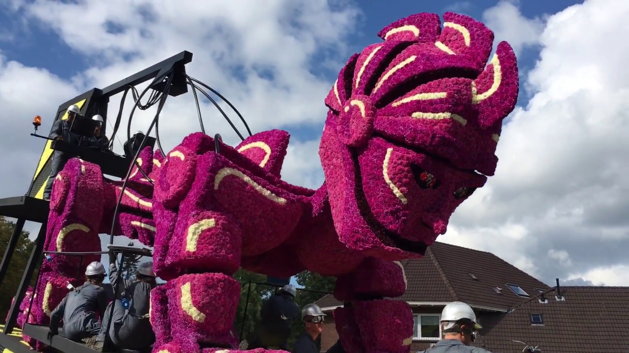 Bloemencorso Lichtenvoorde, zo 10 sept 2017 ( compleet, 1 uur )