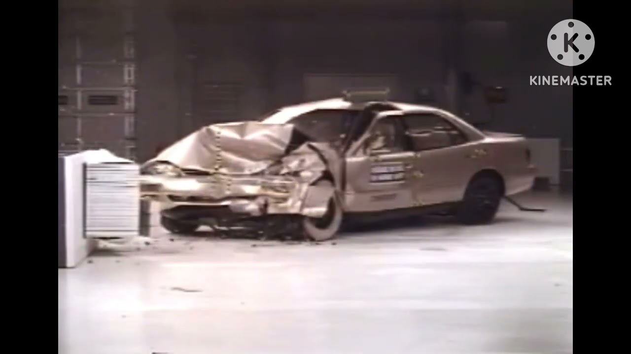 Crash Test 1994-1996 Toyota Camry / Scepter Frontal Offset IIHS