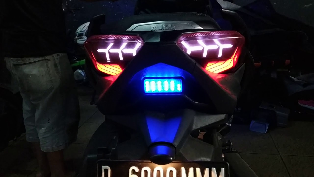 REM YAMAHA XMAX Lamborghini Style RUNNING SEIN