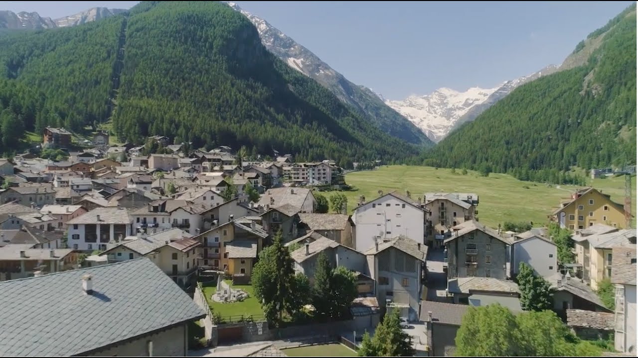 Il territorio di Cogne si presenta insieme a 
