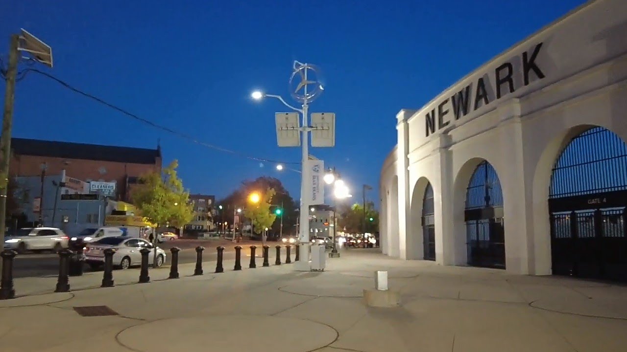 Evening walk tour inside some of the streets of Upper Roseville neighborhood in Newark, NJ
