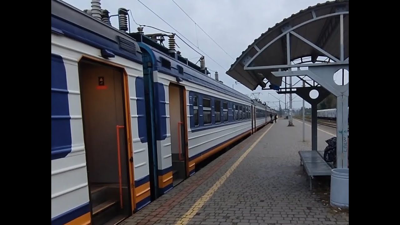 Обзор вагона электропоезда ЭР9м 52410
