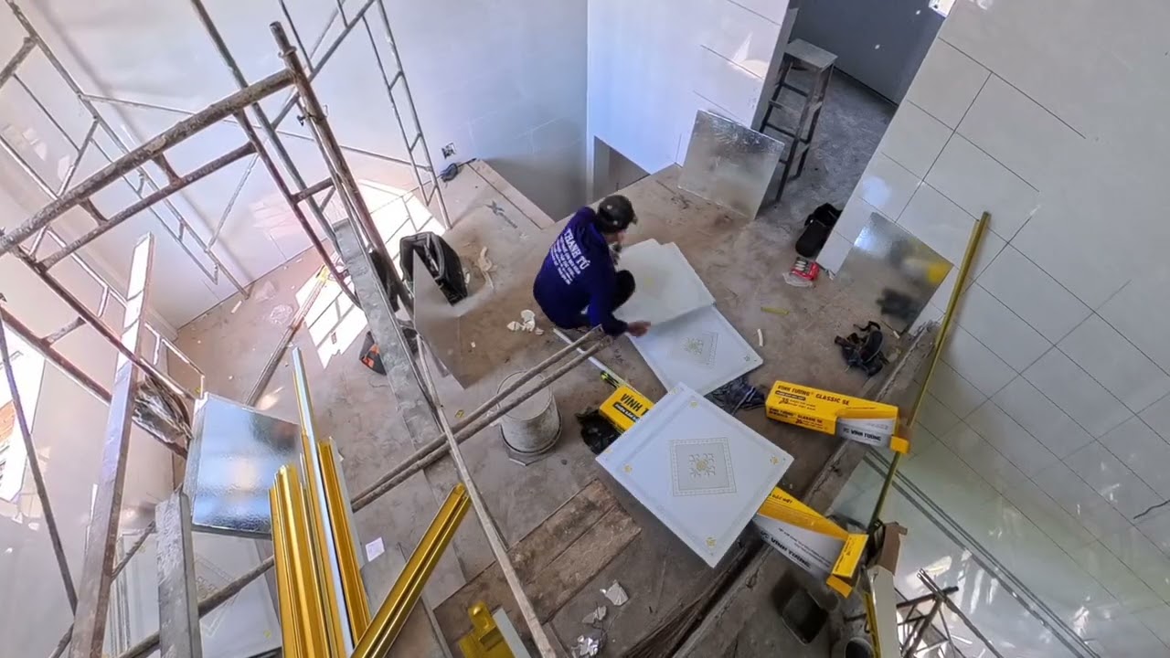 Trần 60cm vuông nhà gác lững số 10 Long Hoà | Tấm Duraflex Vinh TƯờng