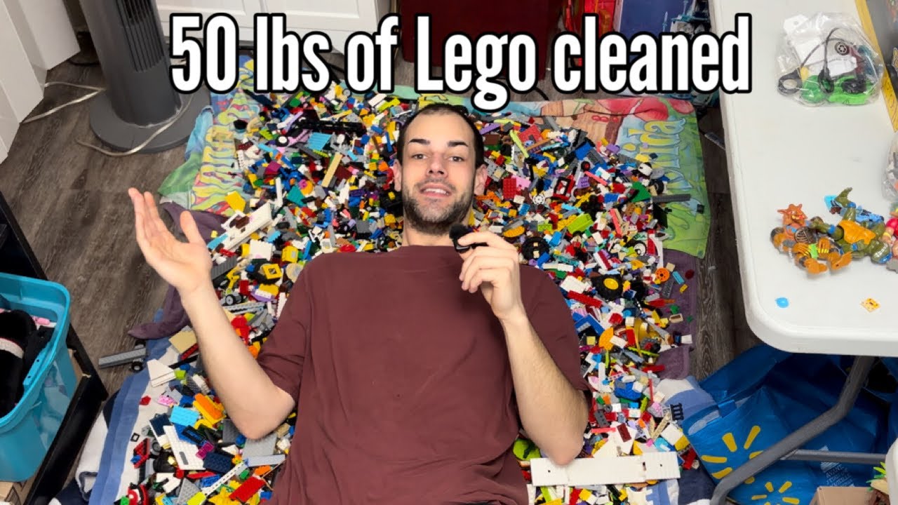 Уборка 50 фунтов конструктора Lego.
