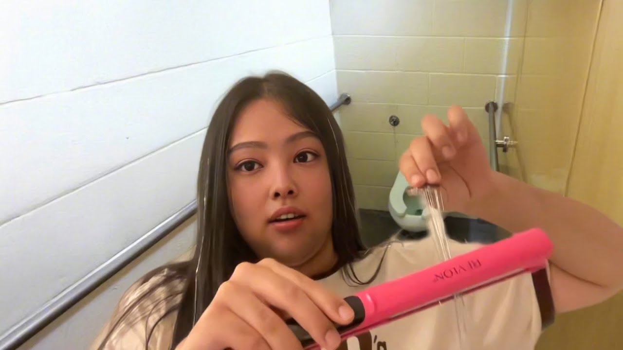 ASMR~ Przedłużanie włos&oacute;w za 5 dolar&oacute;w w szkolnej toalecie