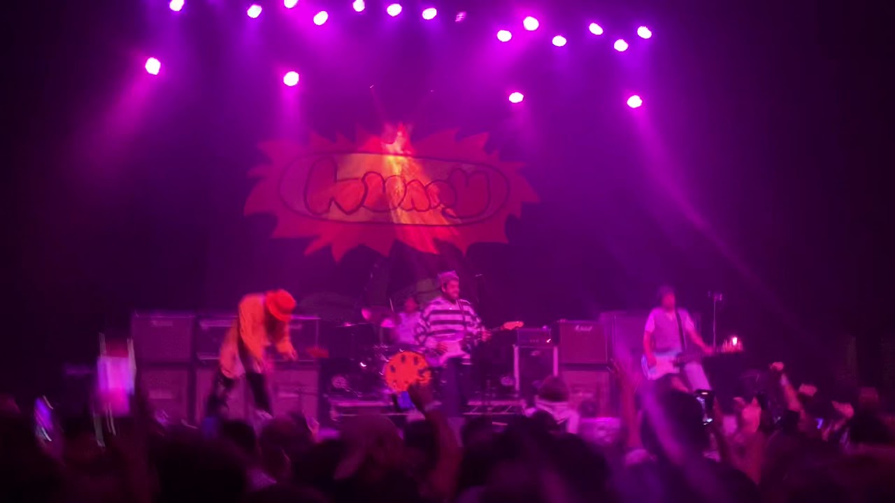 HUNNY performs “Shy”, “Halloween”, and “La Belle Femme” LIVE at The Fonda Theater in Los Angeles, CA