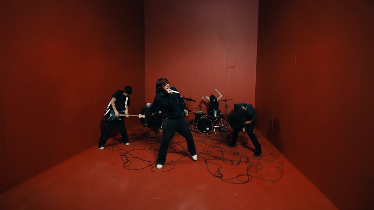 Mad Kelly - Sore Eyes (Official Music Video)
