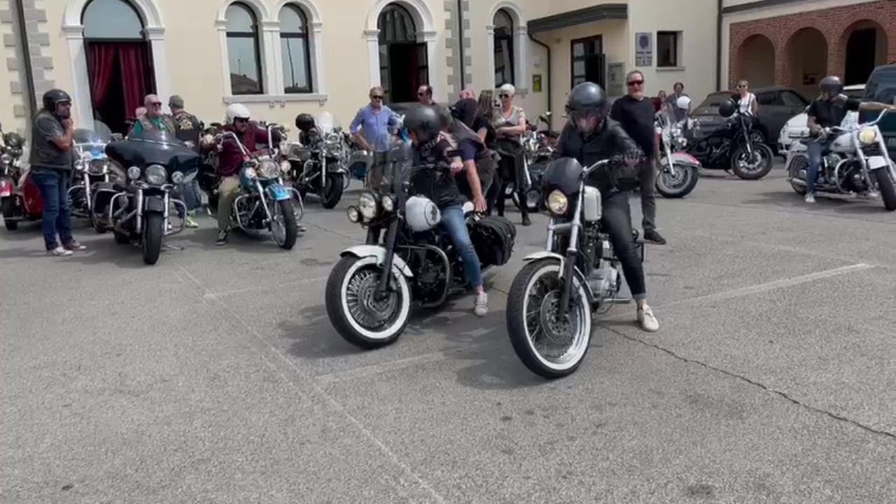 Corteo di Harley Davidson a Quinto di Treviso per l'ultimo saluto a JoJo