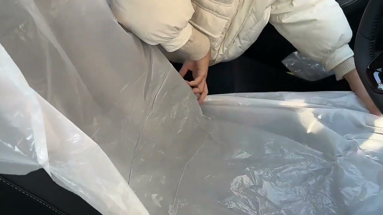 plastic car seat cover, easy to operate and good quality.