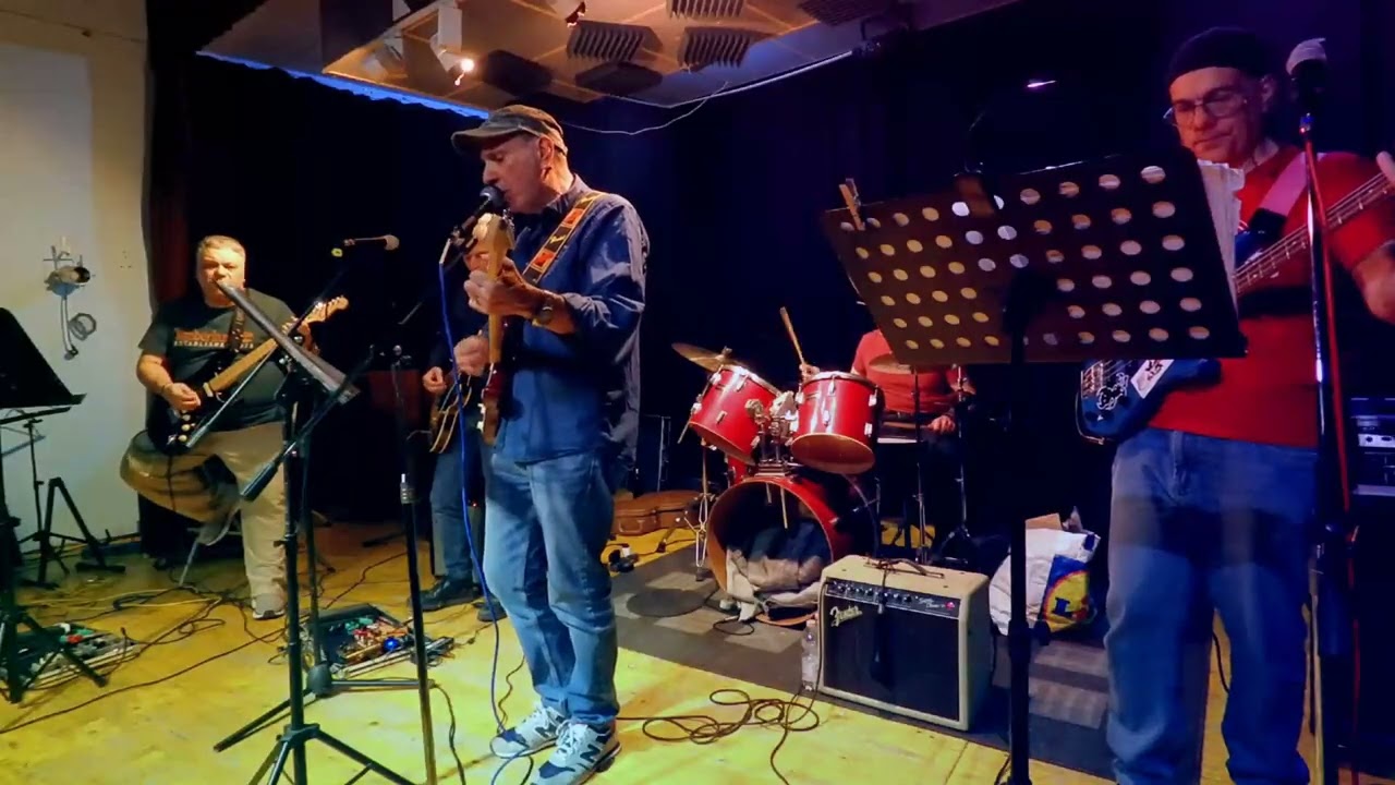Fuoco sulla collina cover Officina Kalamazoo