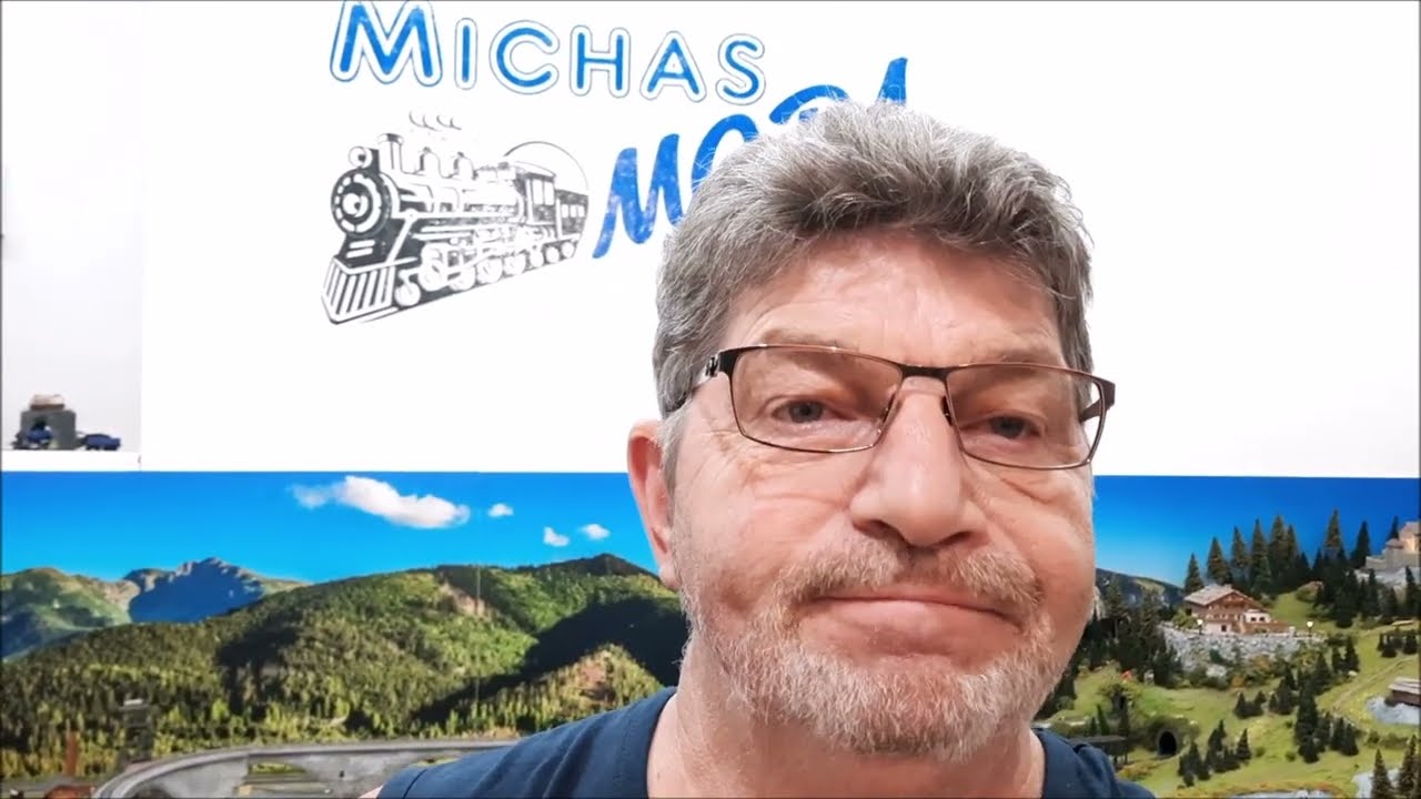 Modelleisenbahn, BR 103 von Arnold digitalisiert . Viel Spass