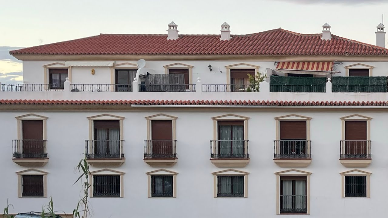 FOR RENT/TE HUUR Apartment 0034-669997655