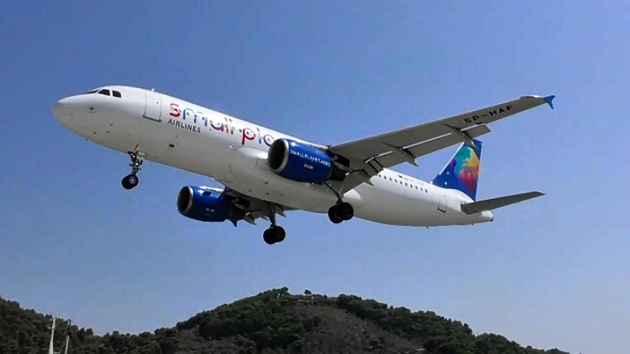 Plane Spotting in Skiathos Airport, Greece. Low Landings, Jet Blasts, Takeoffs and More