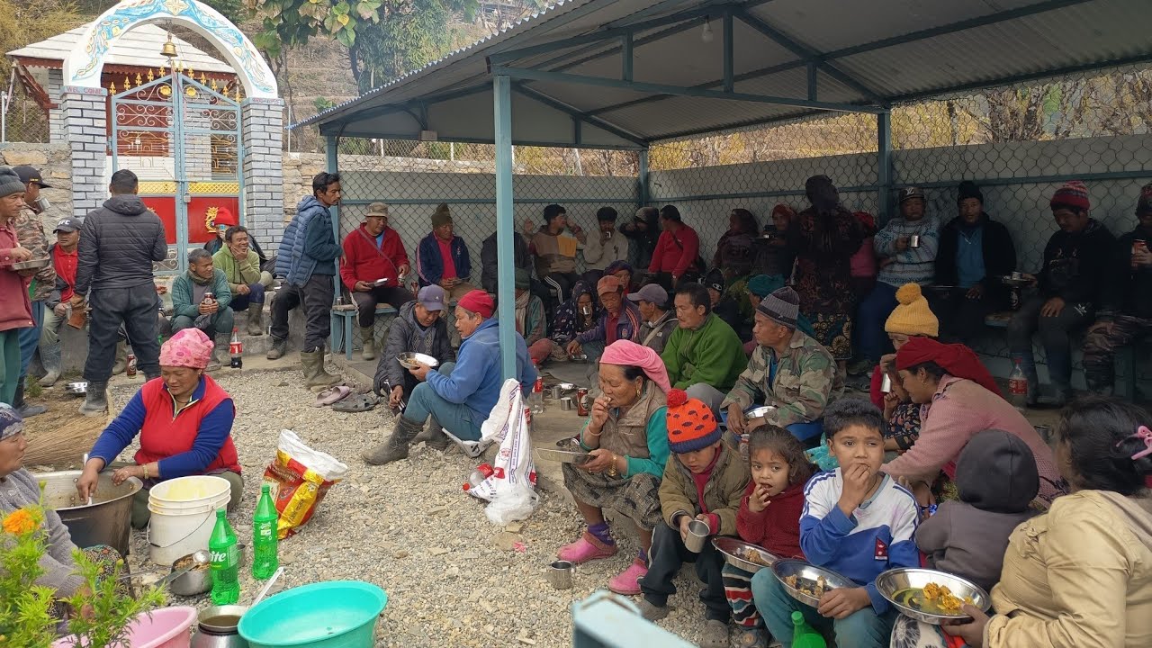 हामी सबै मिलेर सृजनशील युथ क्लब लाई सहयोग (फागुन 18 गते)