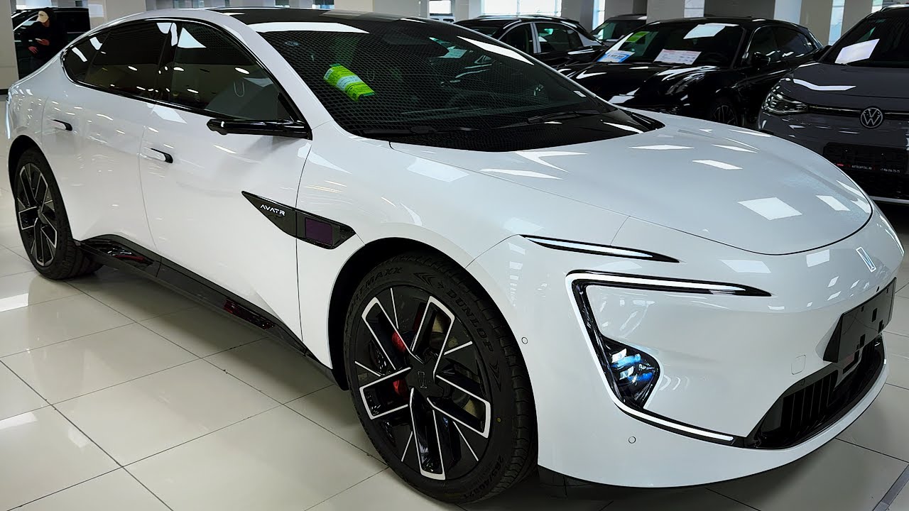 2024 AVATR 12 - современный и футуристический дизайн, роскошный автомобиль
