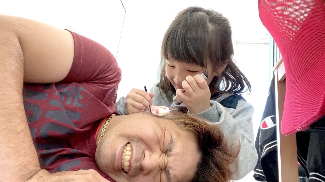 恐怖！wパパの耳かきをするななたん！【ココロマン普段の様子】
