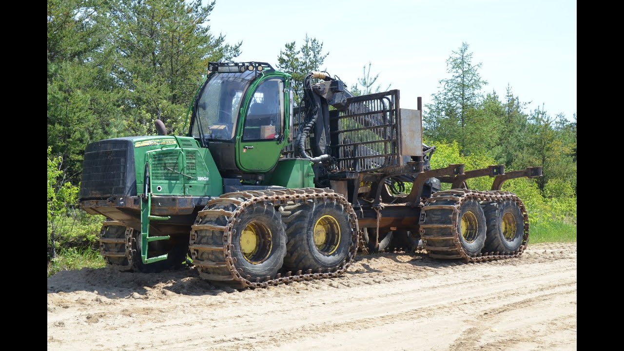 LOT 100 - JOHN DEERE (2014) 1910E 8X8 forwarder
