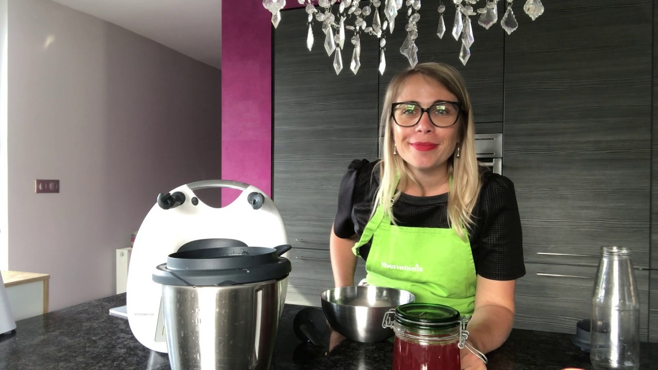RECETTE THERMOMIX : Faire un sirop de fraise avec le THERMOMIX I CELINEMOMIX