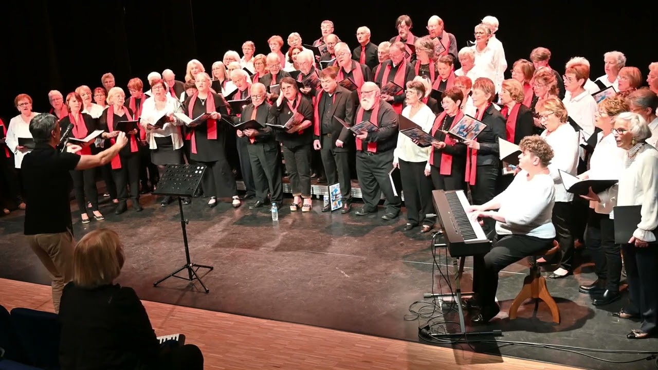 Vertou Seniors - Hallejujah de Léonard Cohen par les chorales de la clé des chants et Martelière.