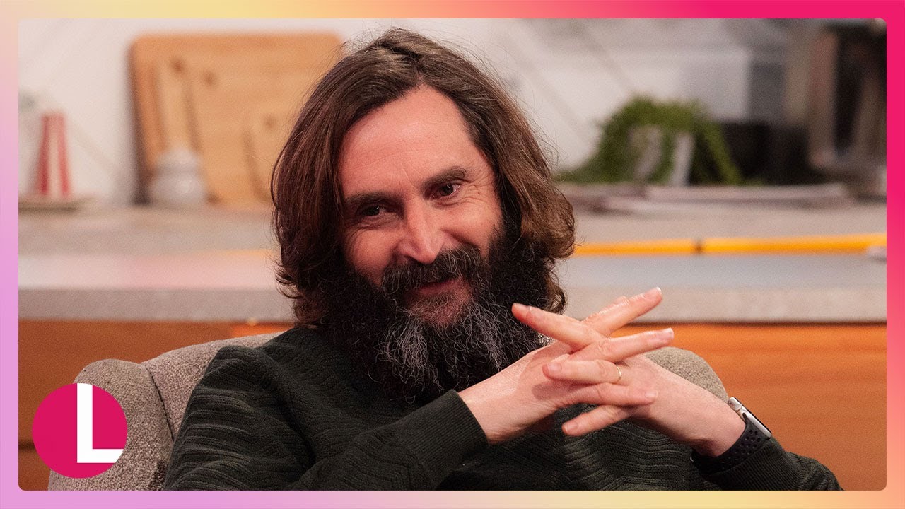 Joe Wilkinson on Celebrity Traitors and THAT Kiss With Keira Knightley | Lorraine