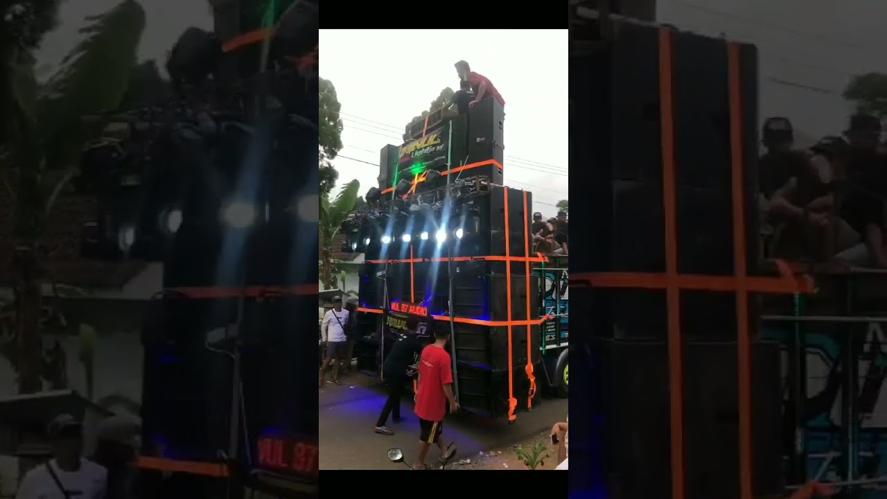detik detik jatuh dari sound sistem